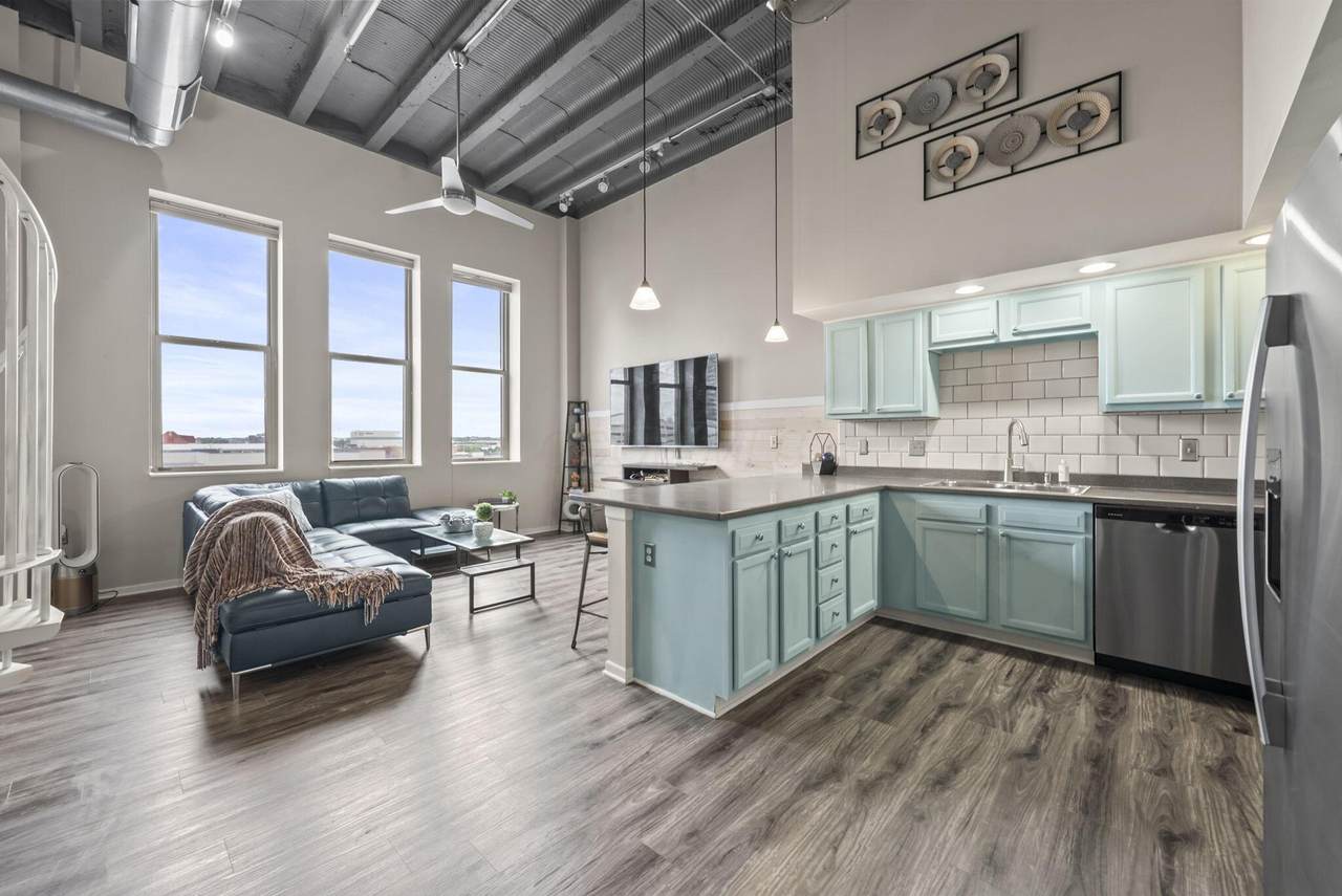 110-604 3rd Street - Photo 1
