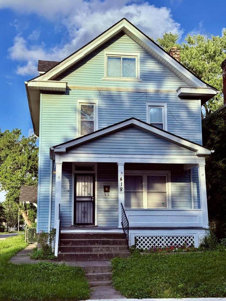 418 Warren Avenue - Photo 1