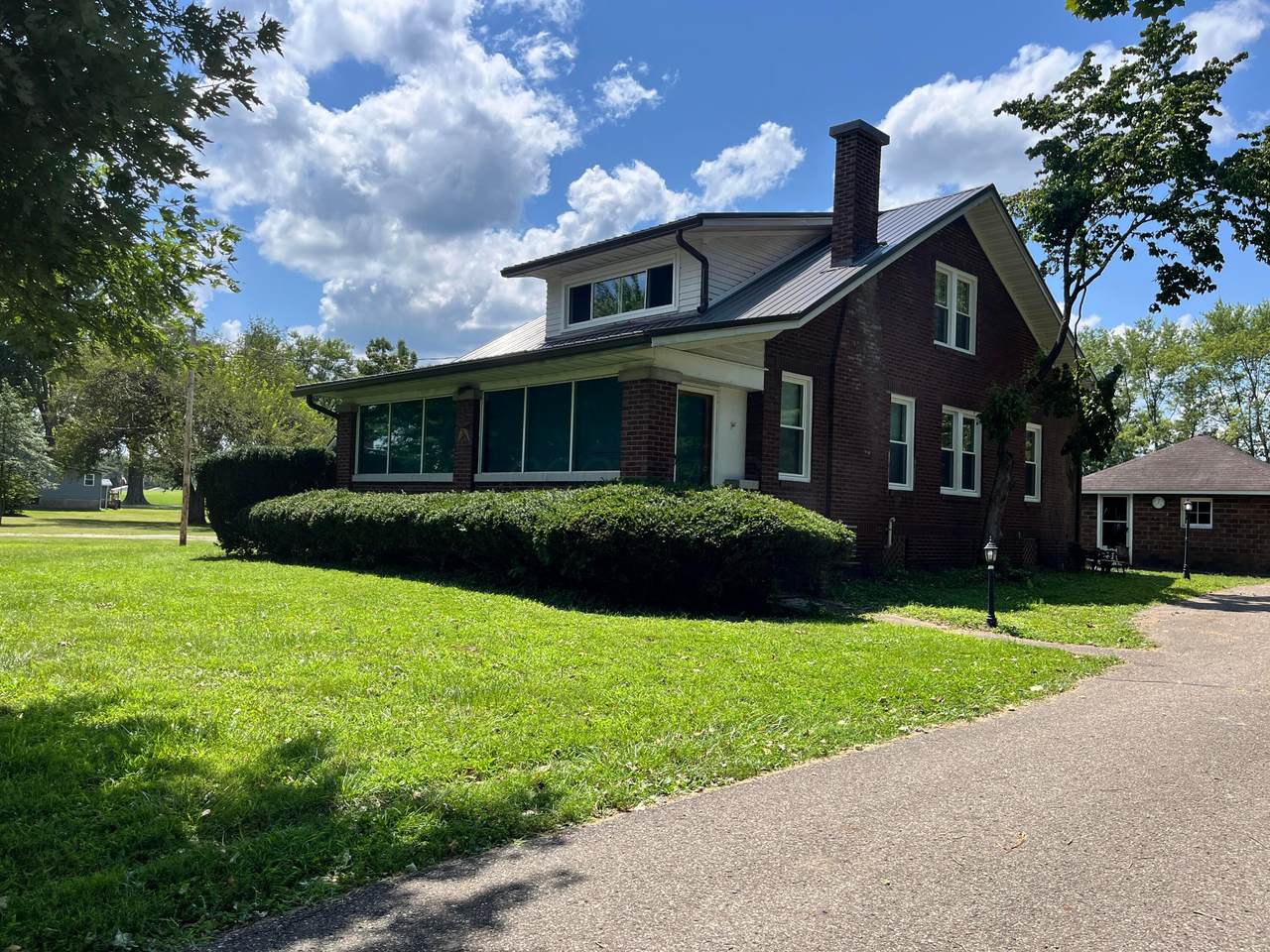 4015 Roseville Road - Photo 1