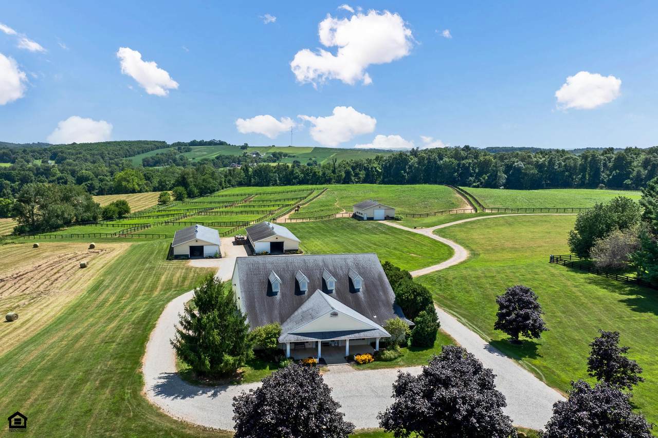 5701 Lancaster Circleville Road - Photo 1