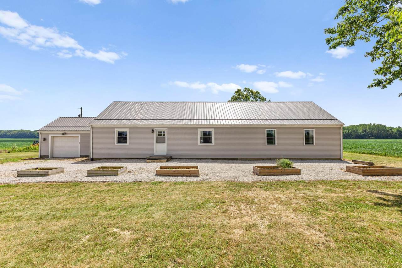 9151 Twp Rd 10 - Photo 1