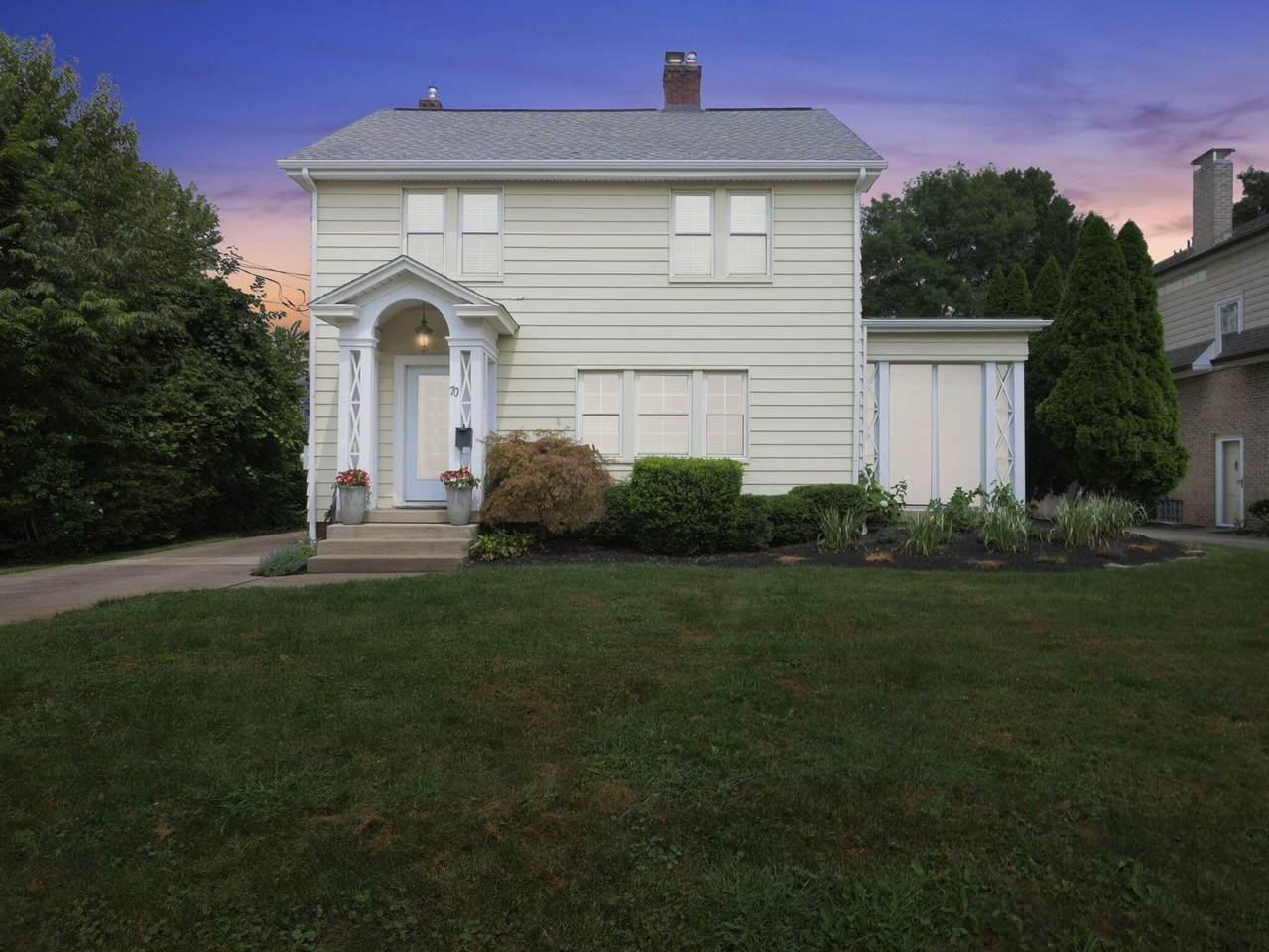 70 Broadway Avenue - Photo 1