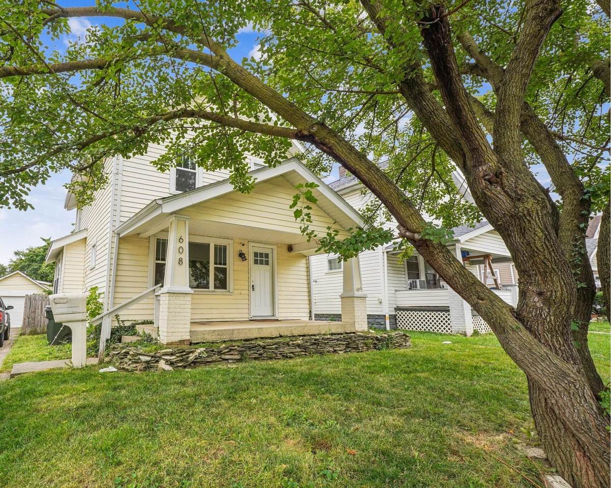 608 Nashoba Avenue - Photo 1