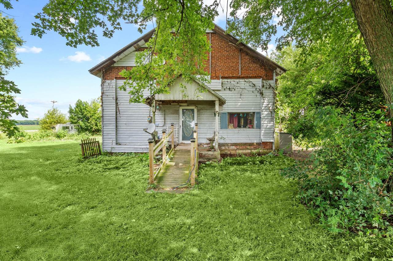 1574 Lippincott Road - Photo 1