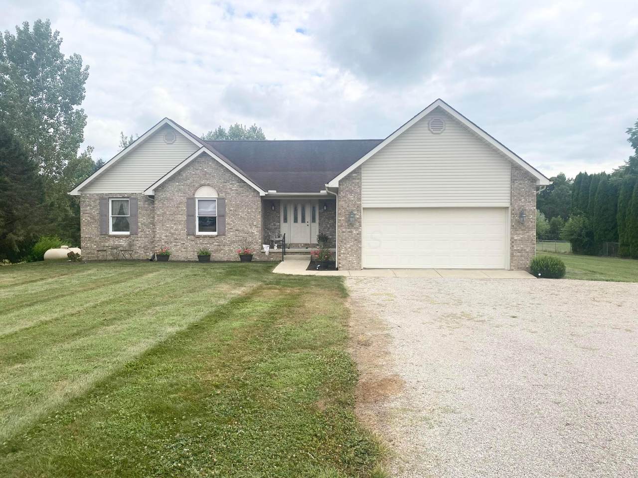 7057 Tarlton Road - Photo 1