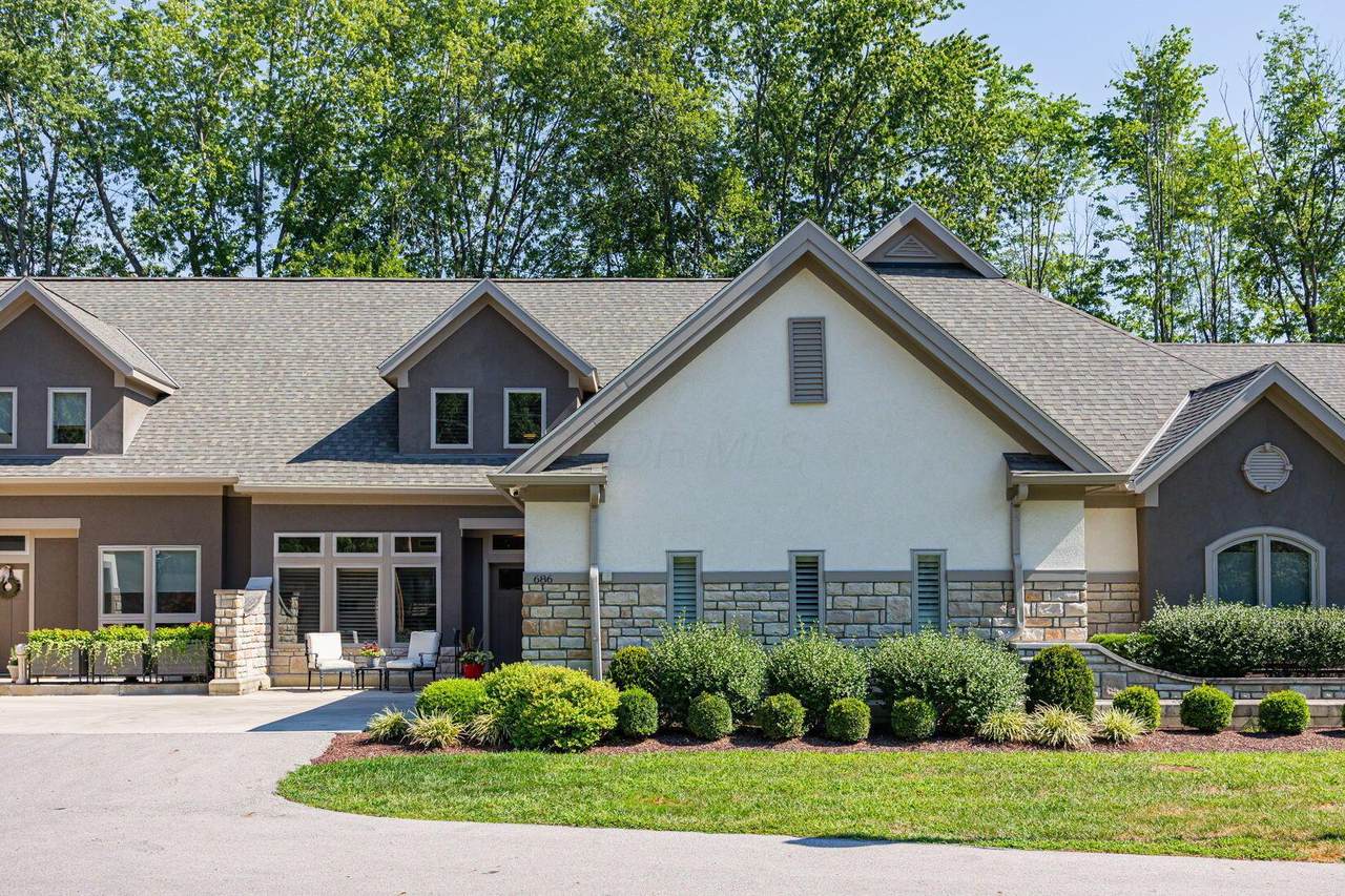 686 Fairway Boulevard - Photo 1