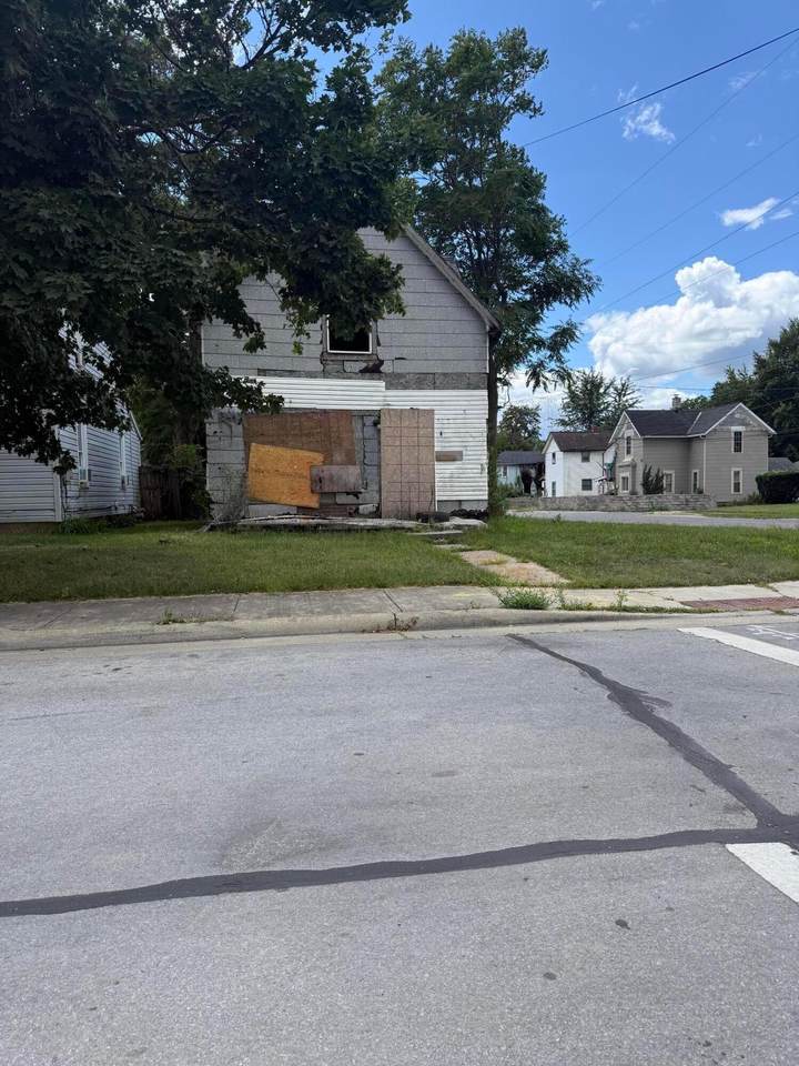 641 Blake Avenue - Photo 1