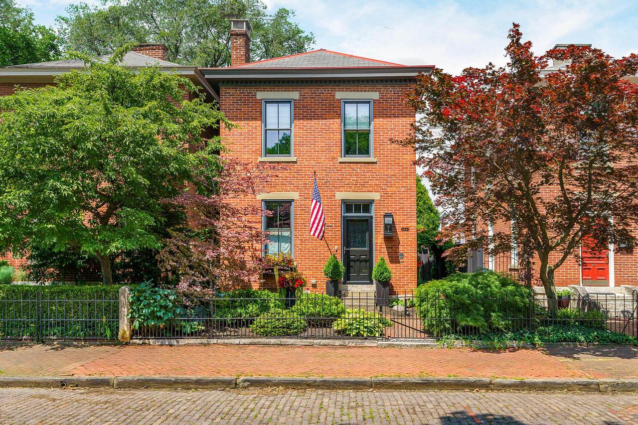 569 6th Street - Photo 1