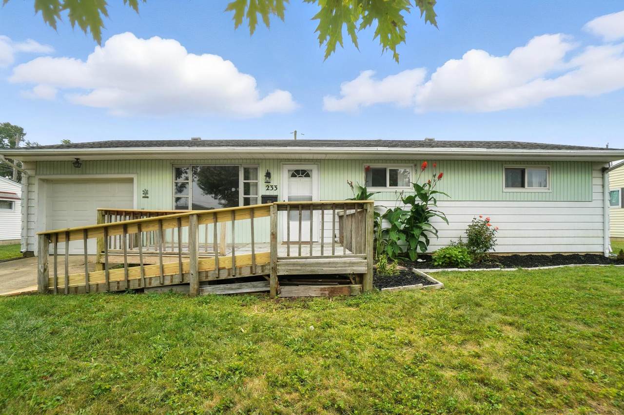 233 Rosewood Avenue - Photo 1