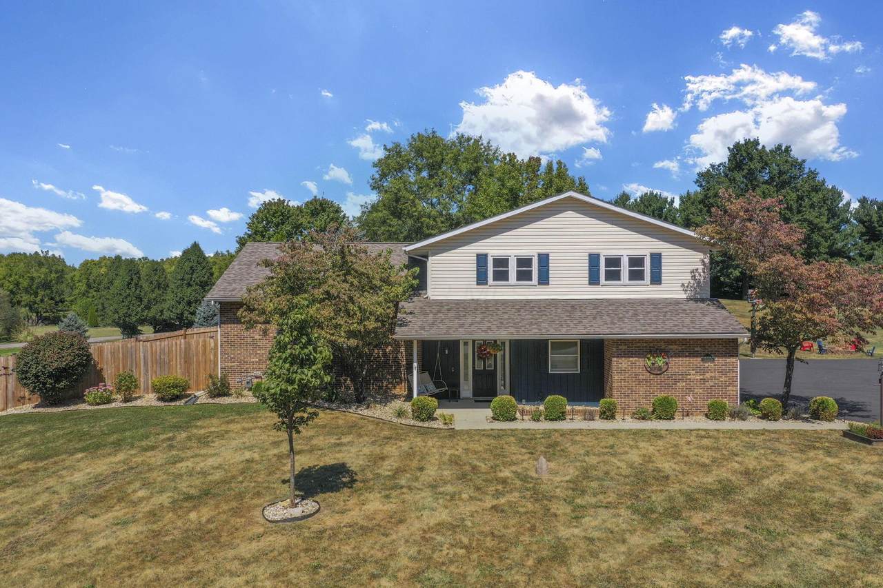 6556 Castlewood Drive - Photo 1