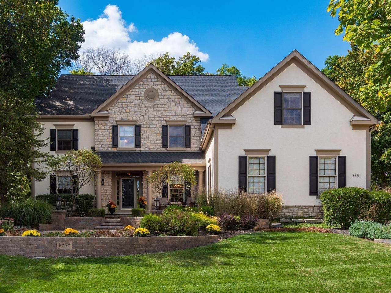 8575 Tartan Fields Drive - Photo 1