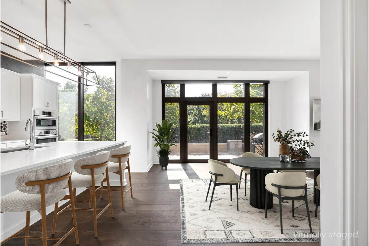 250-243 Spring Street - Photo 1