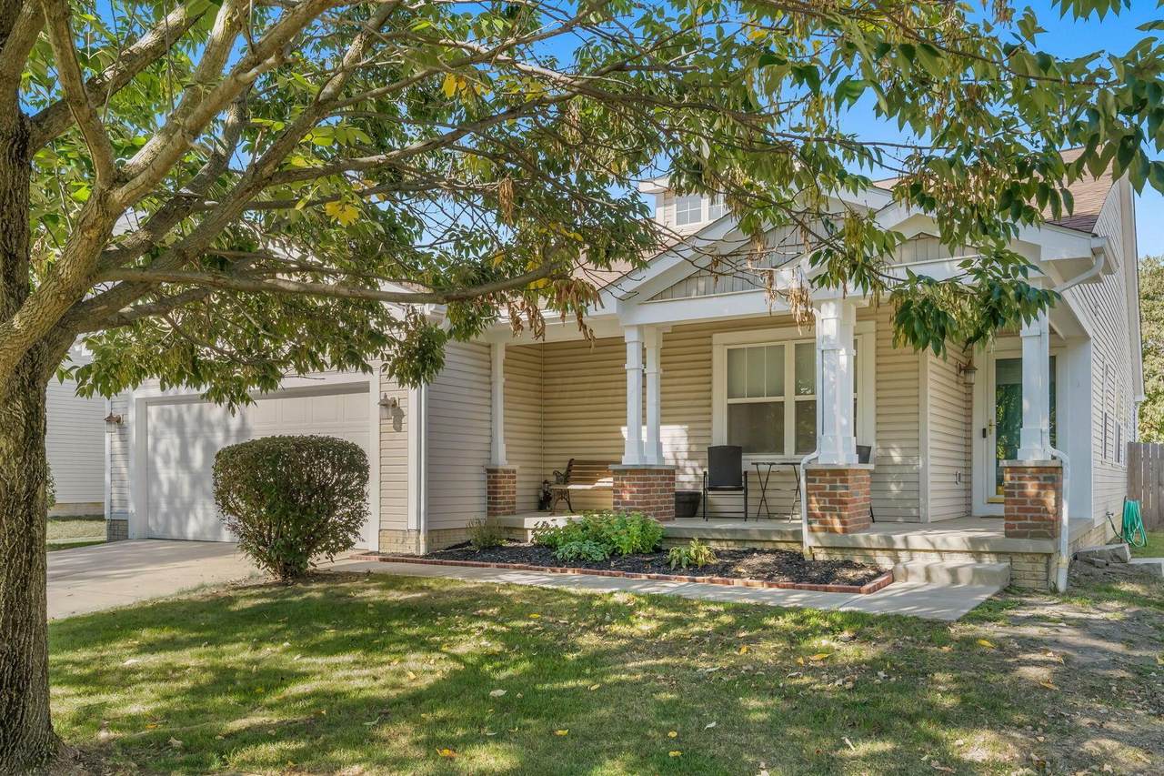 466 Blaisdell Drive - Photo 1