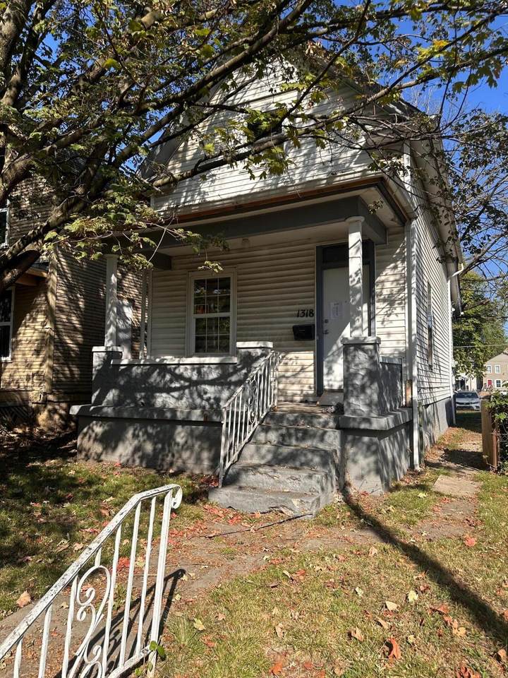 1318 Hildreth Avenue - Photo 1