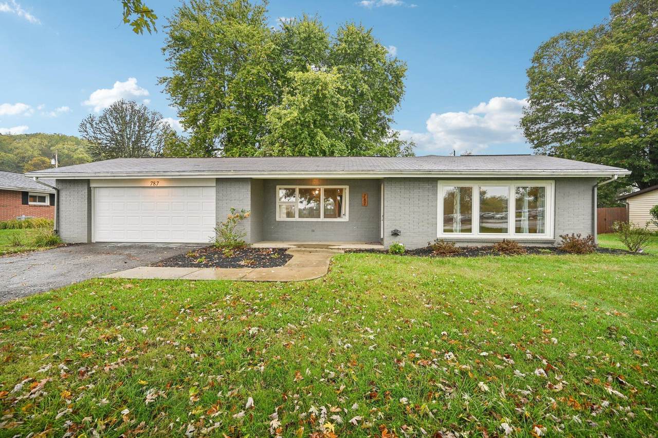 787 Country Club Drive - Photo 1