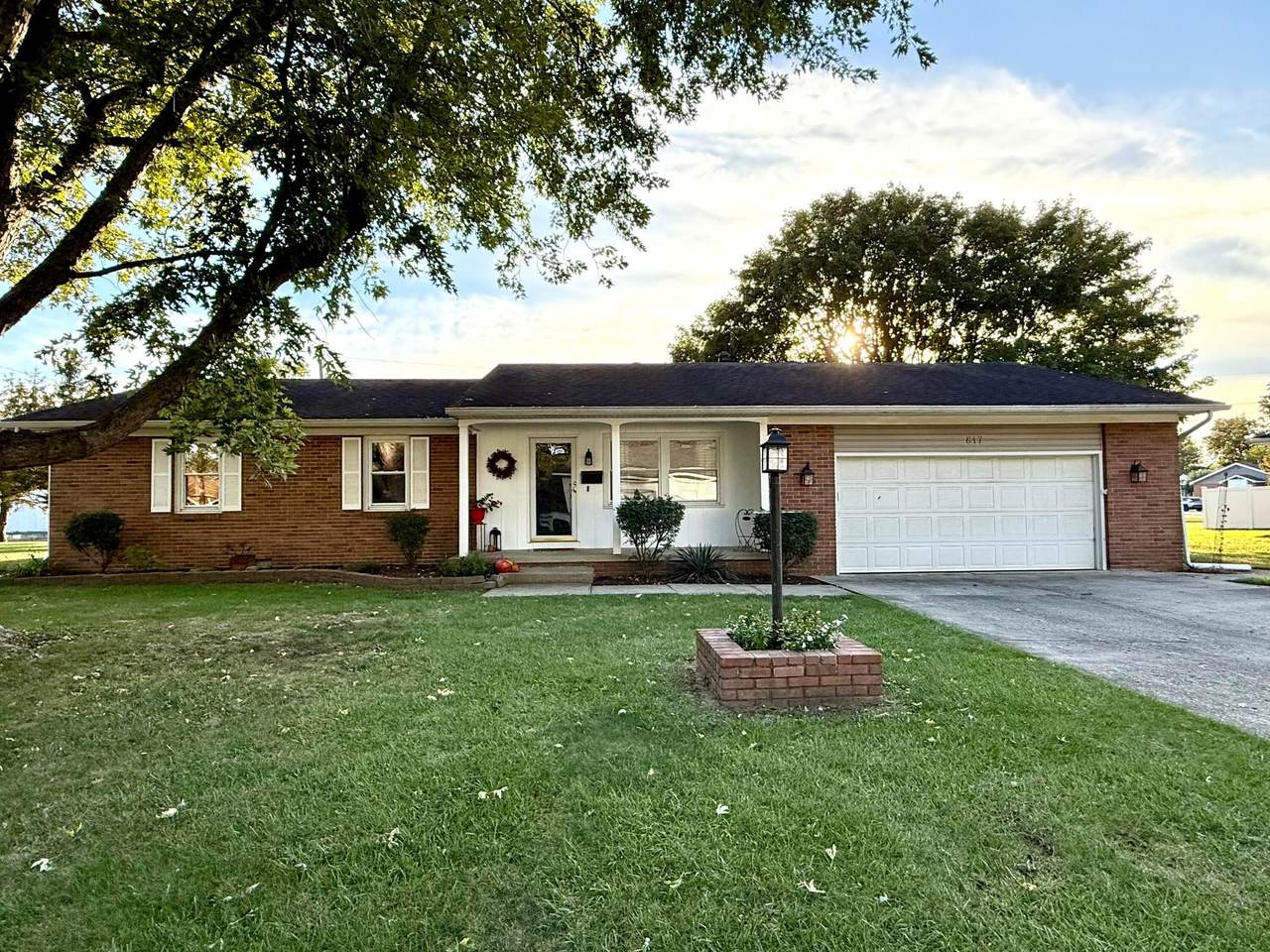 817 Comfort Lane - Photo 1