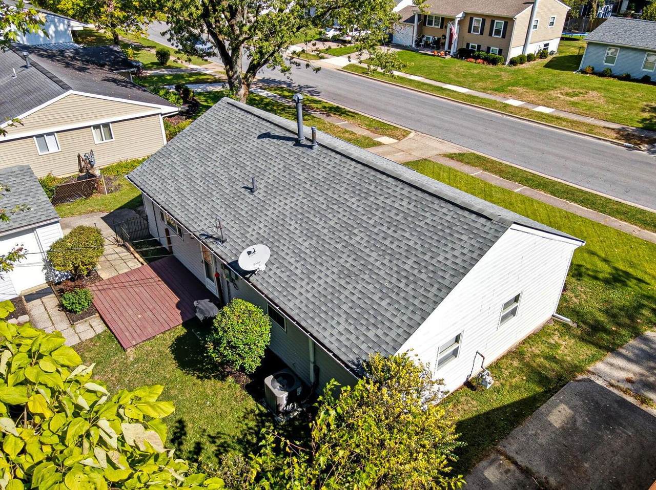 463 Lincolnshire Road - Photo 1