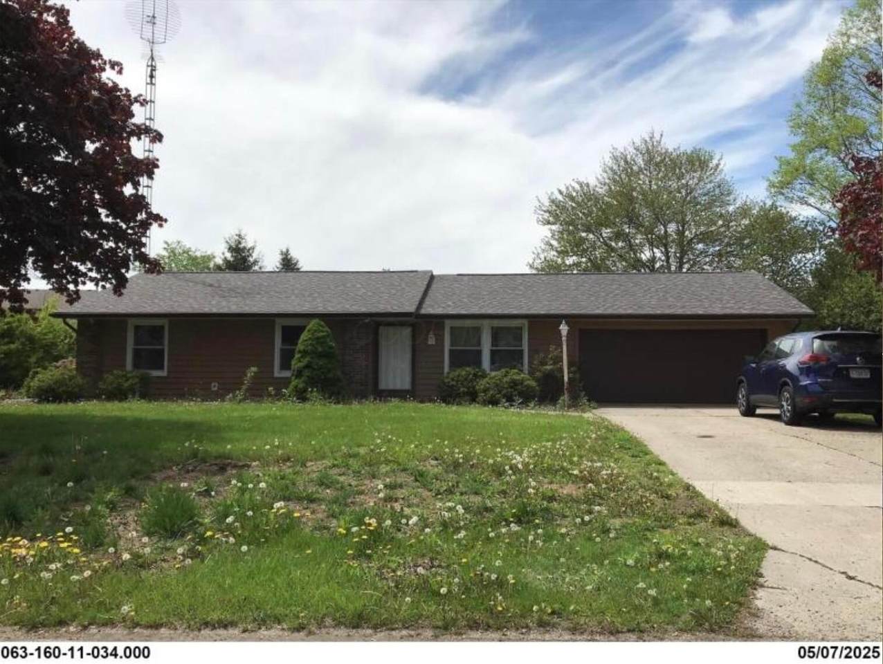 211 Huntington Drive - Photo 1