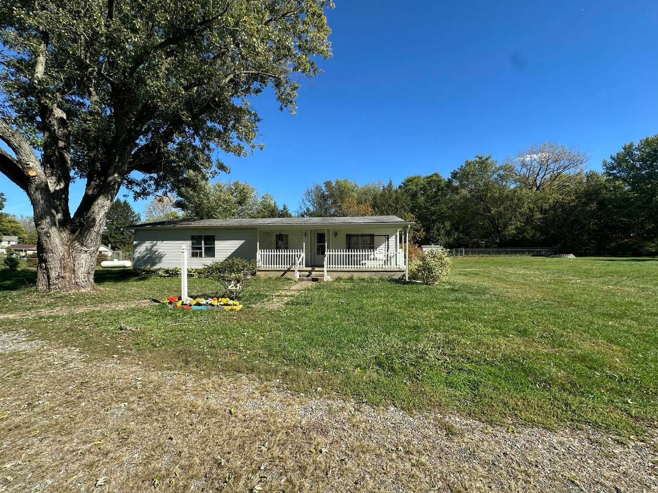 6670 Lithopolis Winchester Road - Photo 1