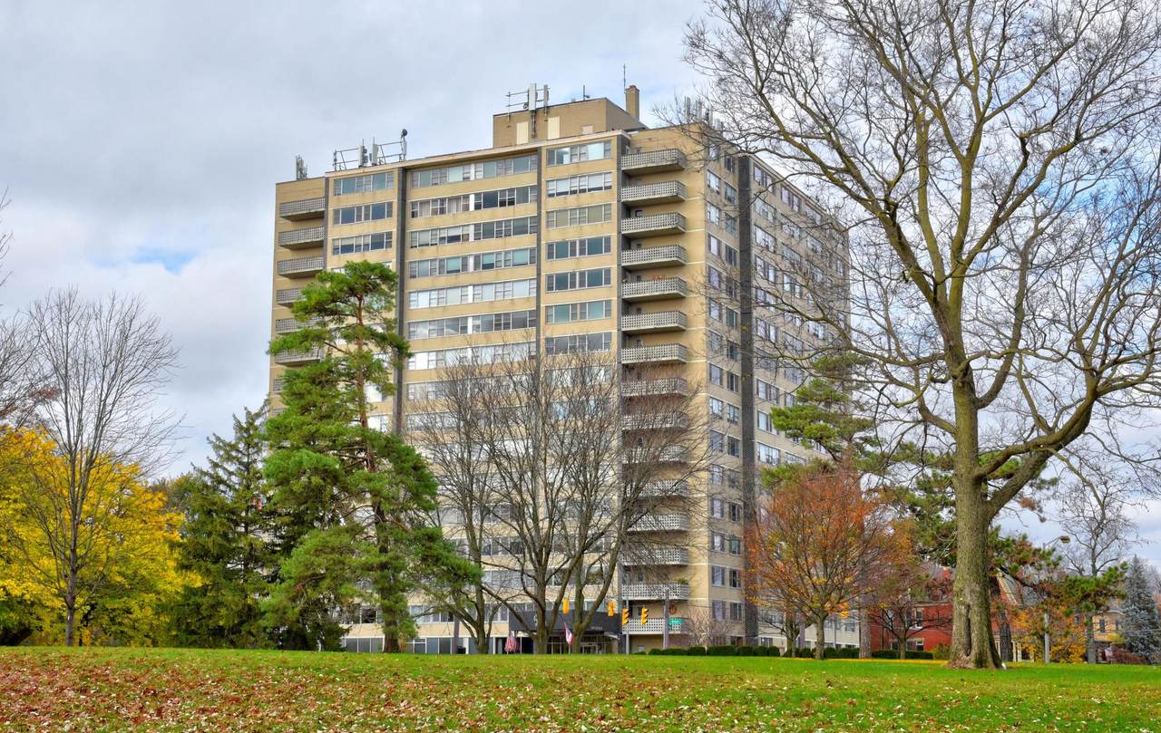 1620-606 Broad Street - Photo 1