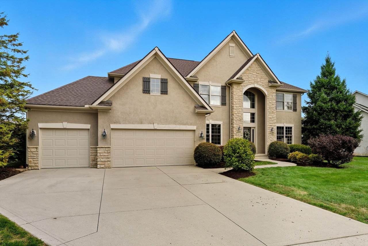 2615 Twin Pines Loop - Photo 1