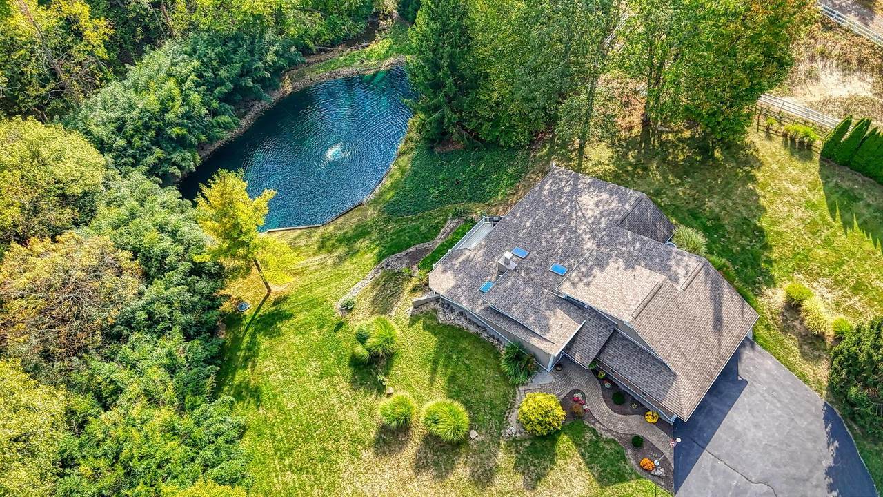 2377 Home Road - Photo 1