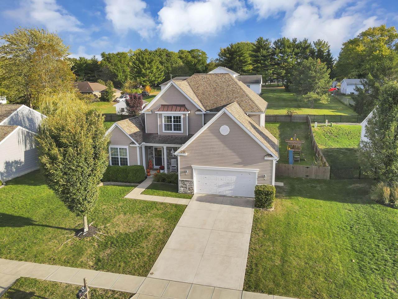 549 Crestview Drive - Photo 1