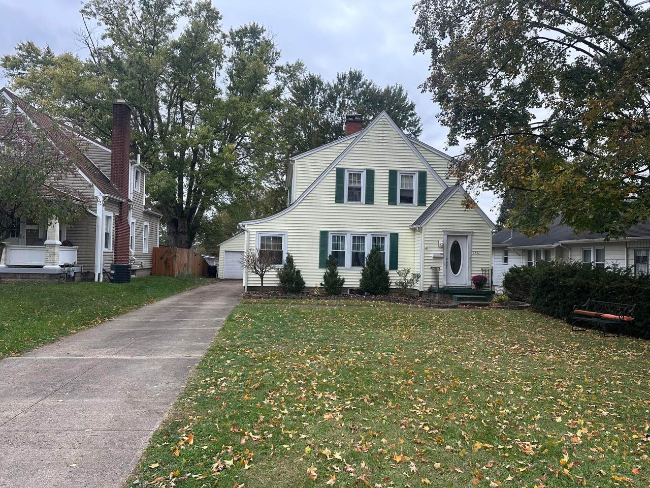 1511 Columbus Street - Photo 1