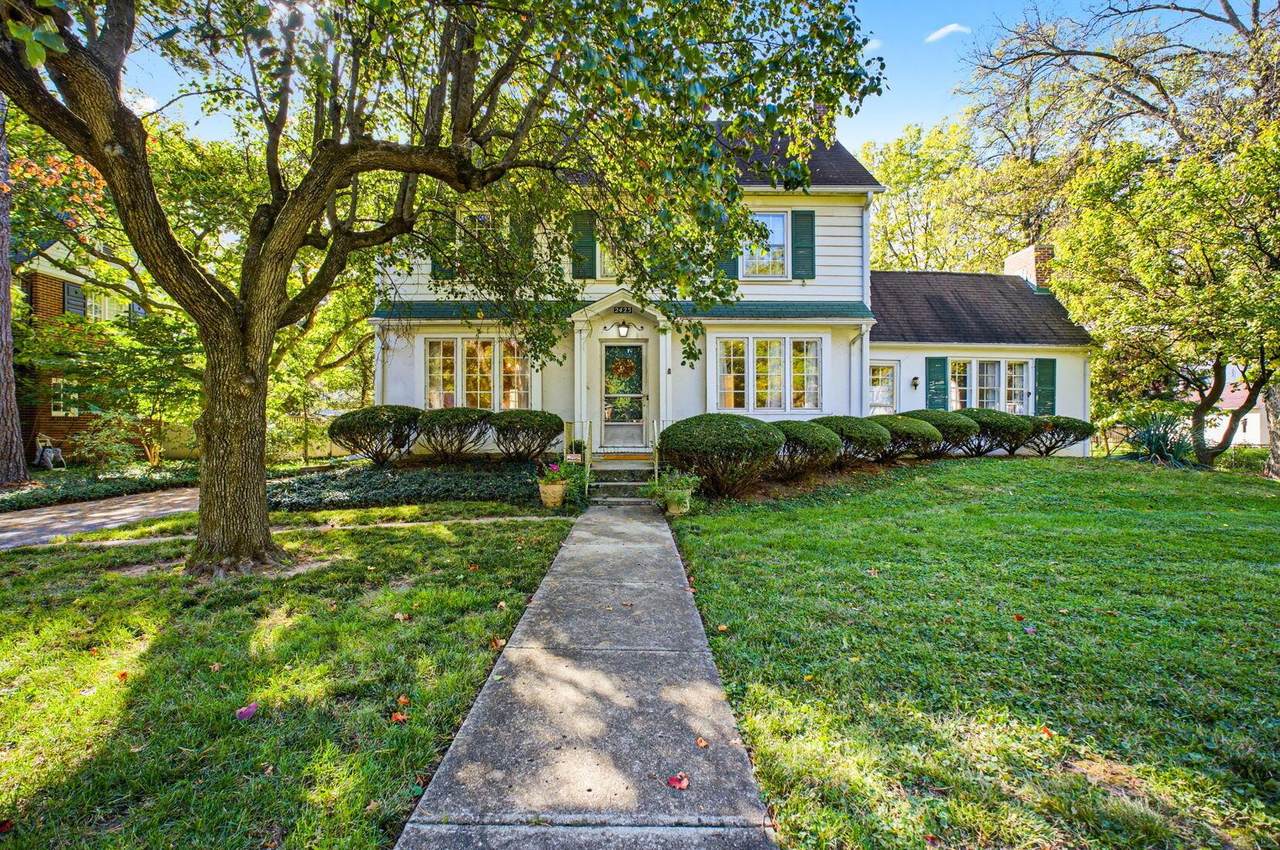 2425 Bryden Road - Photo 1