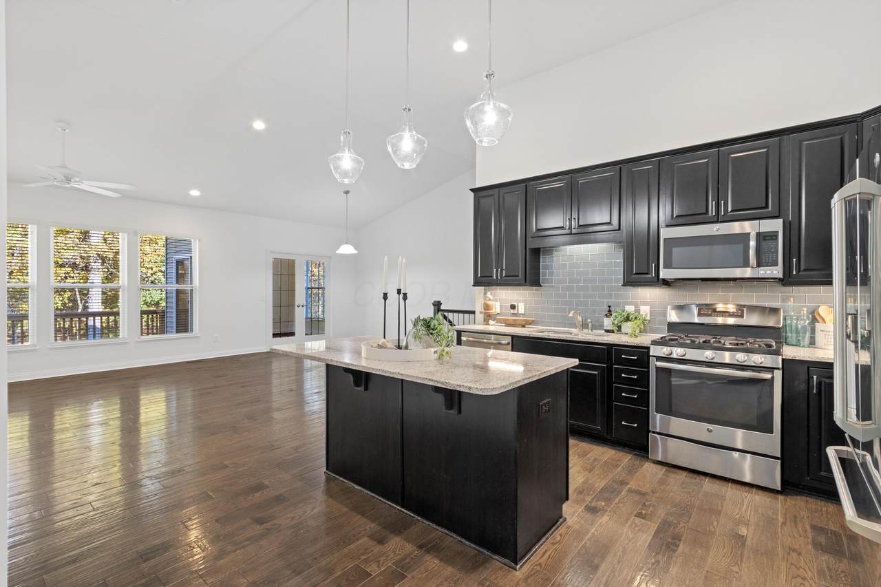 6195 Saunders Way - Photo 1