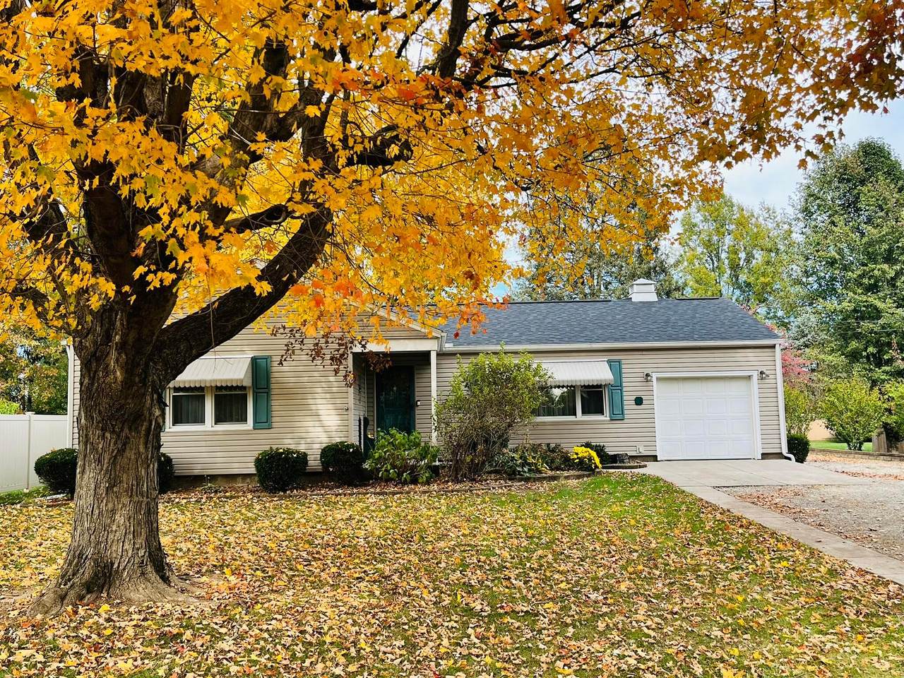 66 North Vernon Avenue - Photo 1