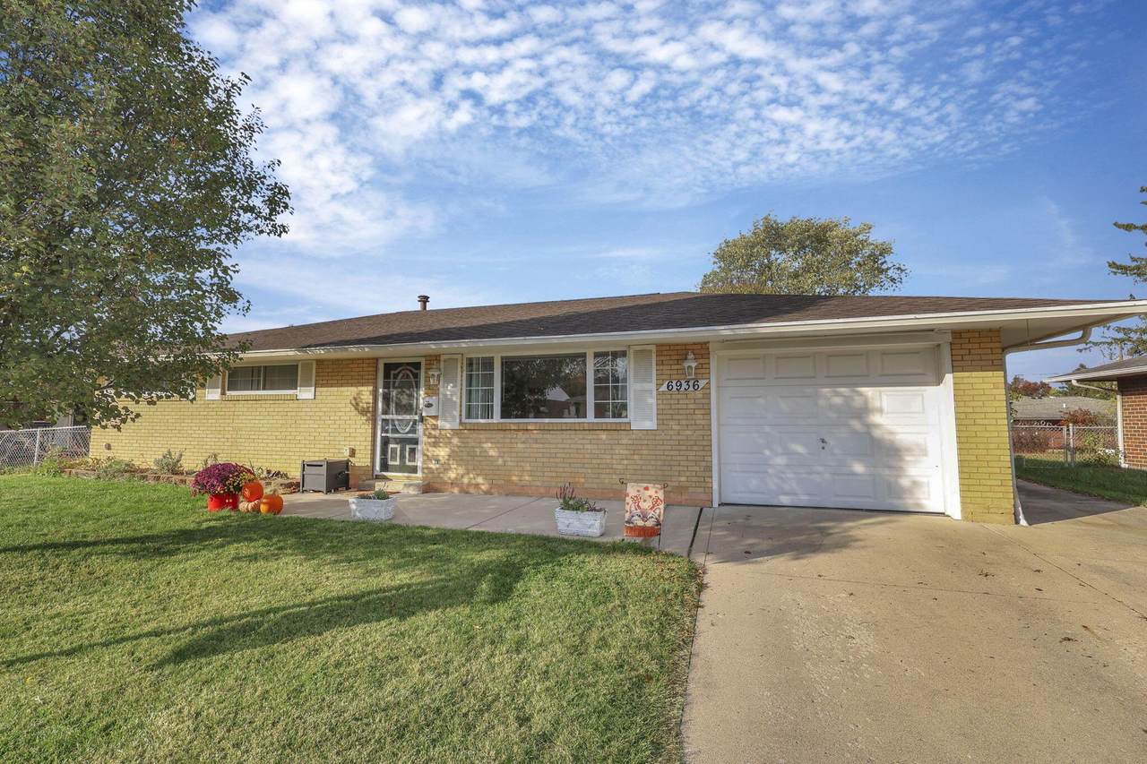 6936 Shaulis Drive - Photo 1