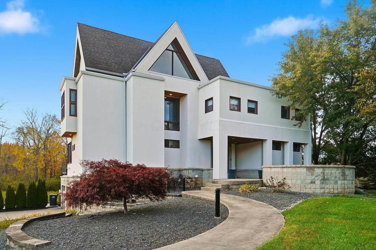 100 Stonesthrow Drive - Photo 1