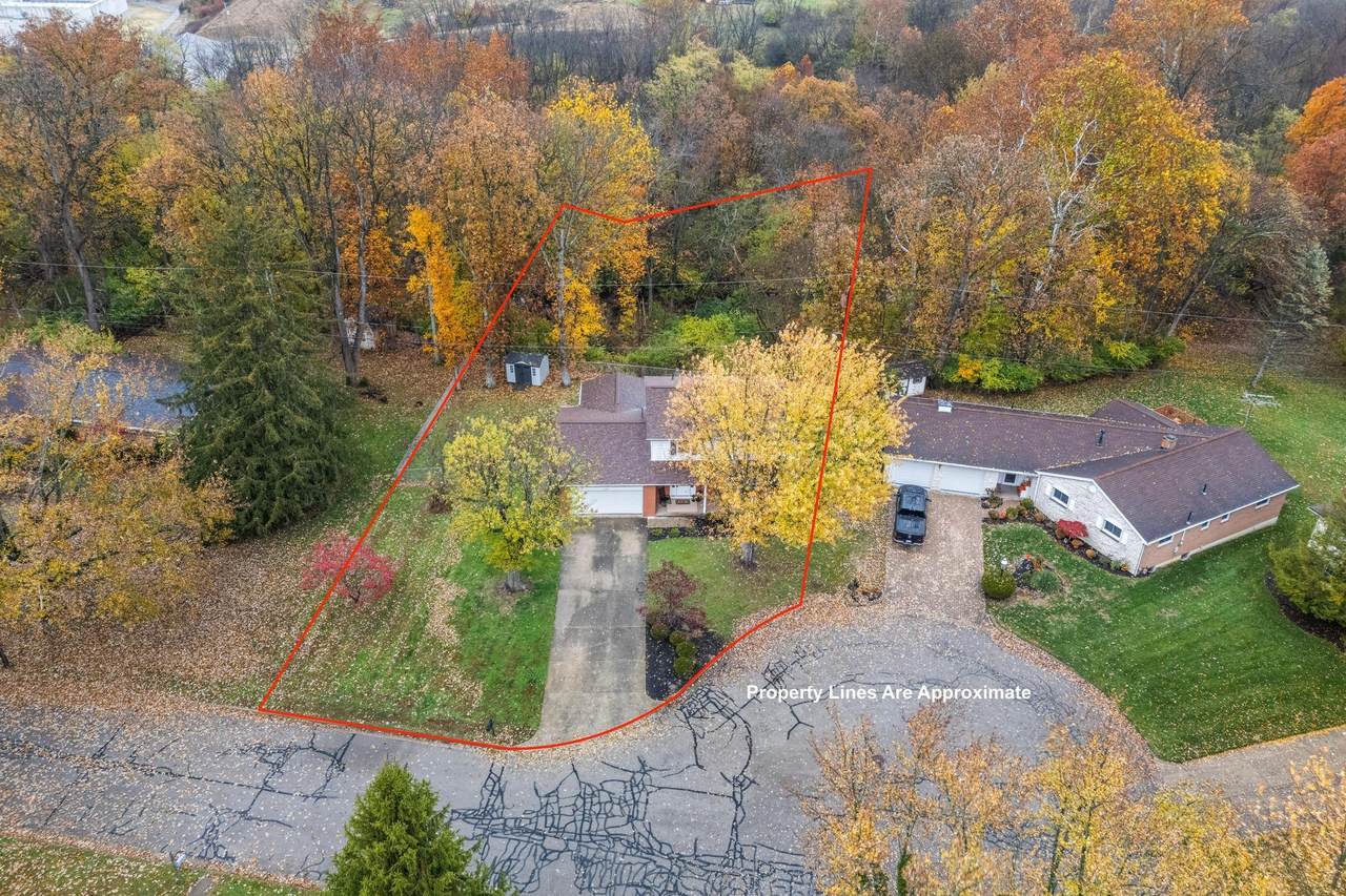 1087 Warren Drive - Photo 1