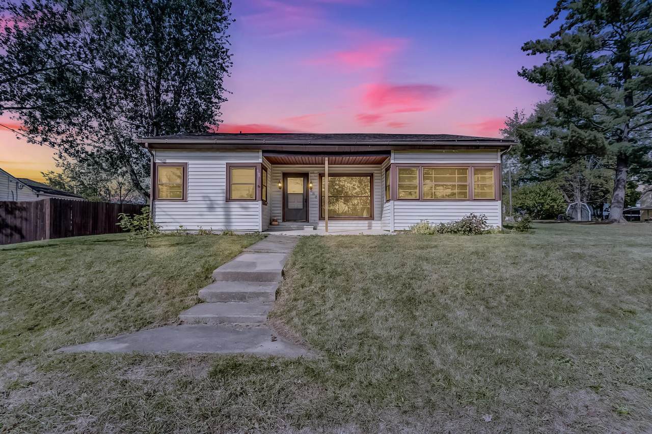 525 Ash Street - Photo 1