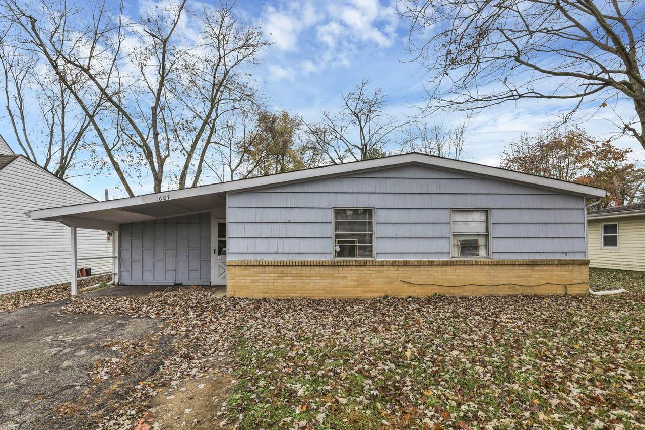 1607 Simpson Drive - Photo 1