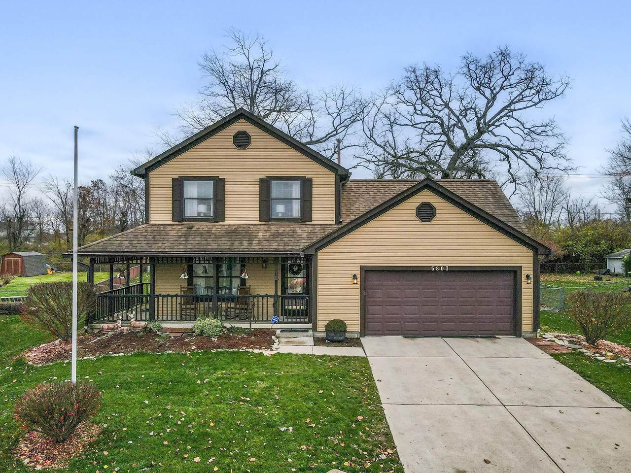 5803 Sundrops Avenue - Photo 1