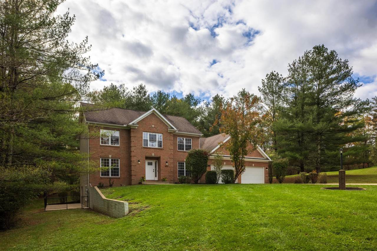 8850 Lavelle Road - Photo 1