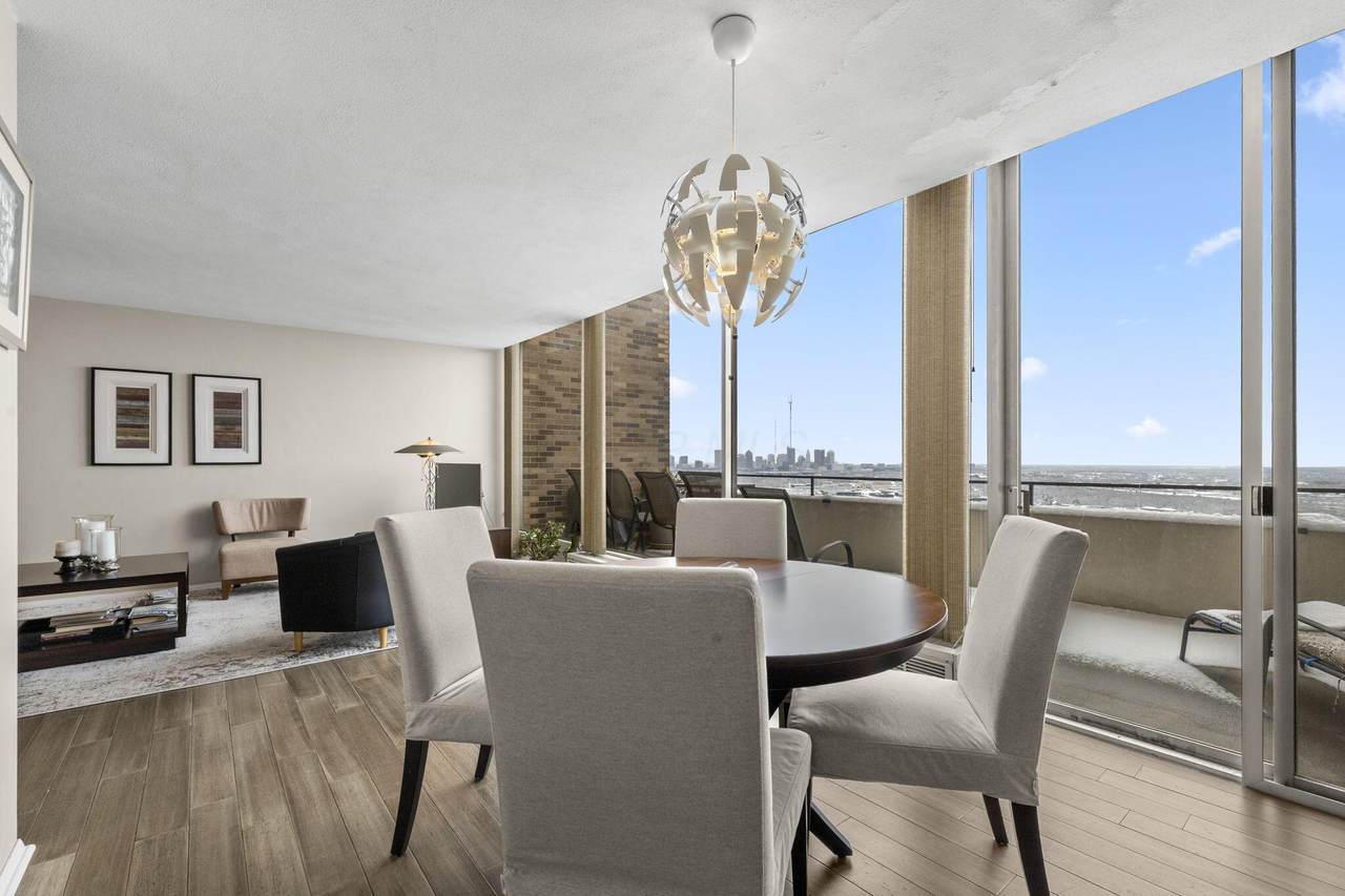 1000-2007 Urlin Avenue - Photo 1