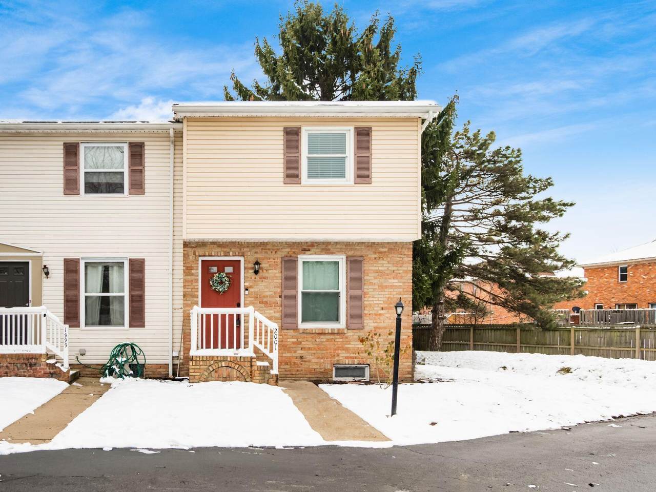 2001 Sawbury Boulevard - Photo 1