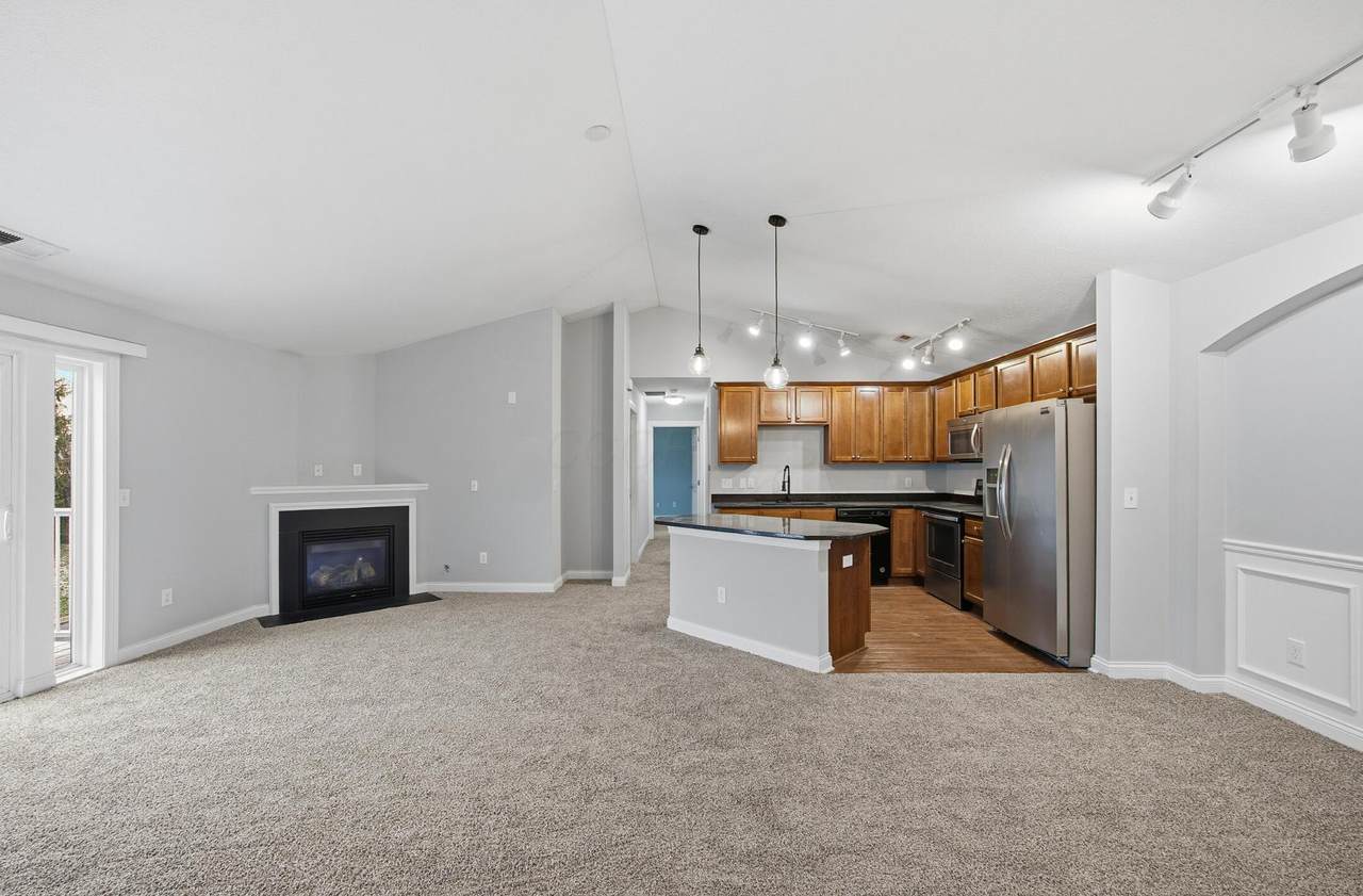 4222-15 Bradhurst Drive - Photo 1