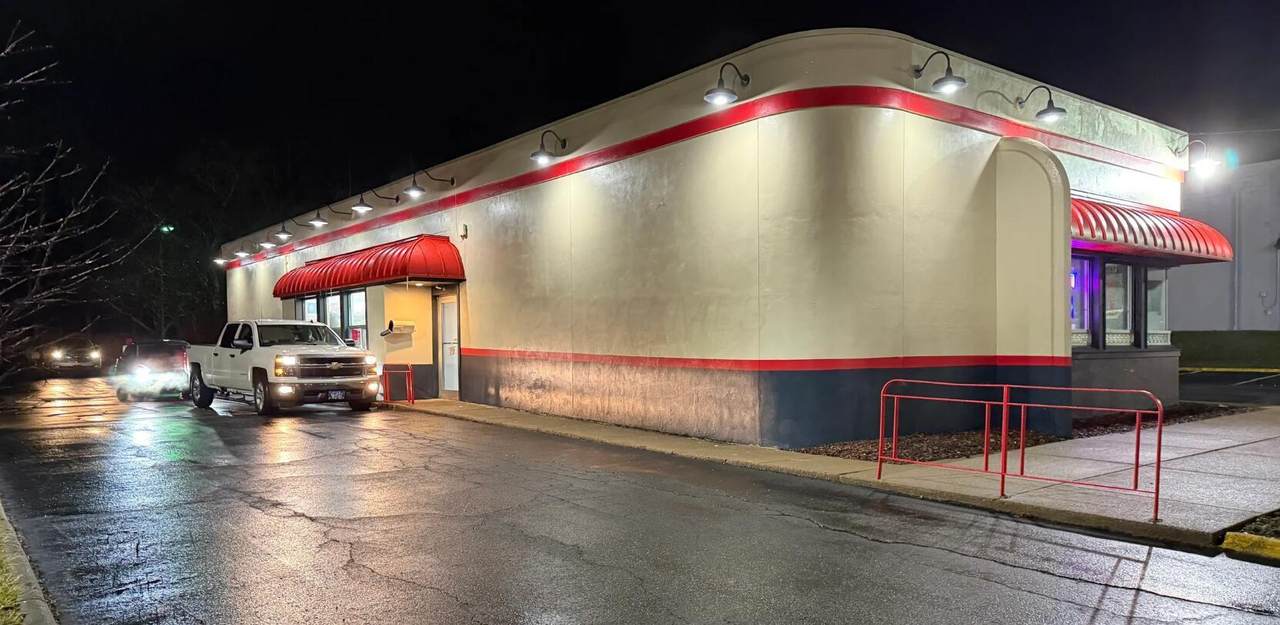 4837 Mahoning Avenue - Photo 1