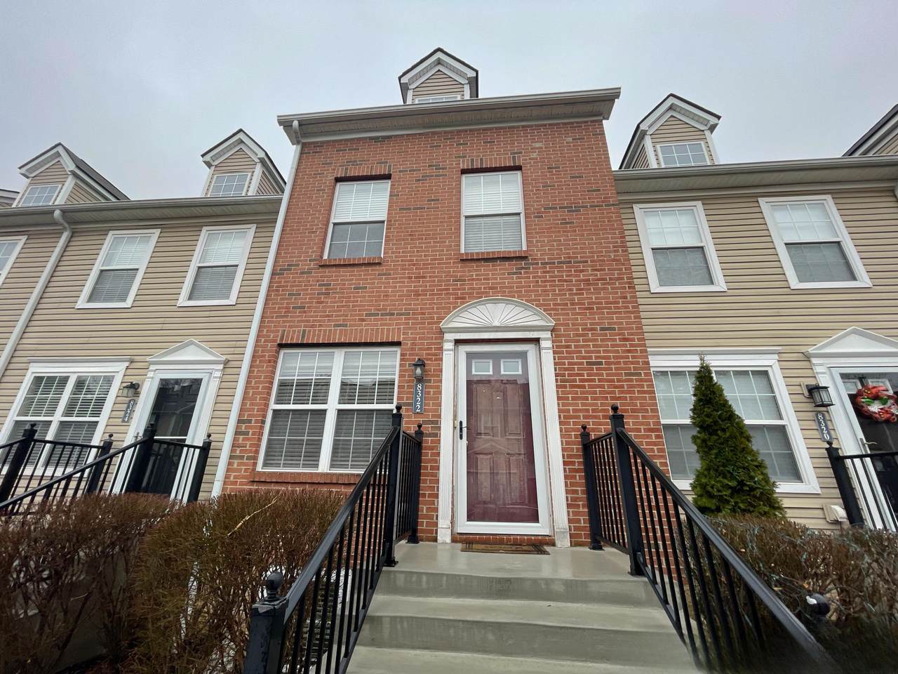 8322 Bruntsfield Road - Photo 1