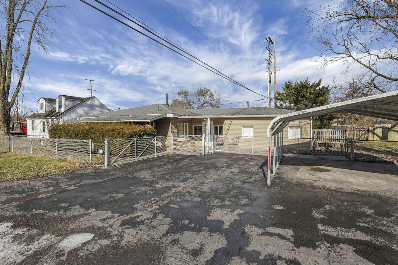 818 Lawndale Avenue - Photo 1