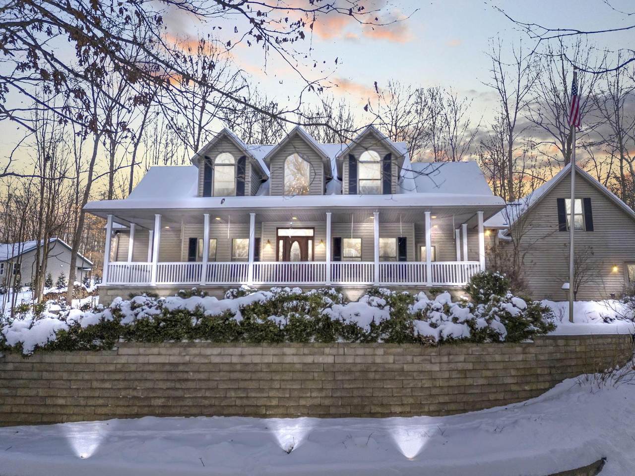 544 Grand Ridge Drive - Photo 1