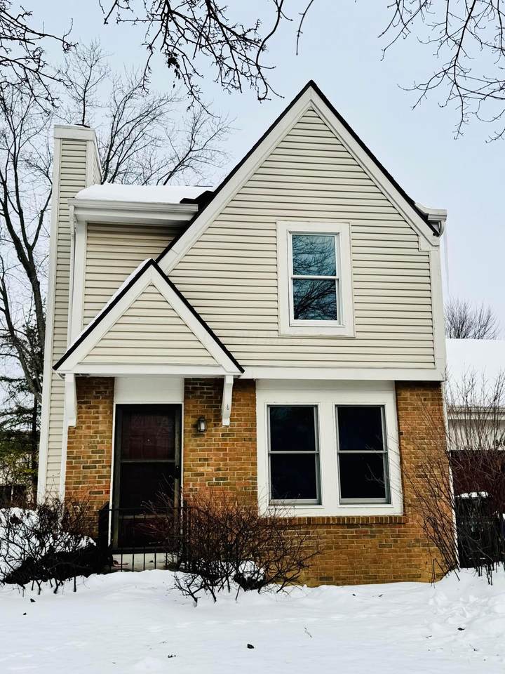 4944 Buck Thorn Lane - Photo 1