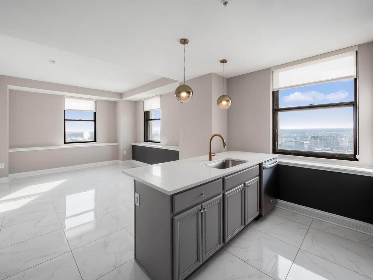 50-2002 Broad Street - Photo 1