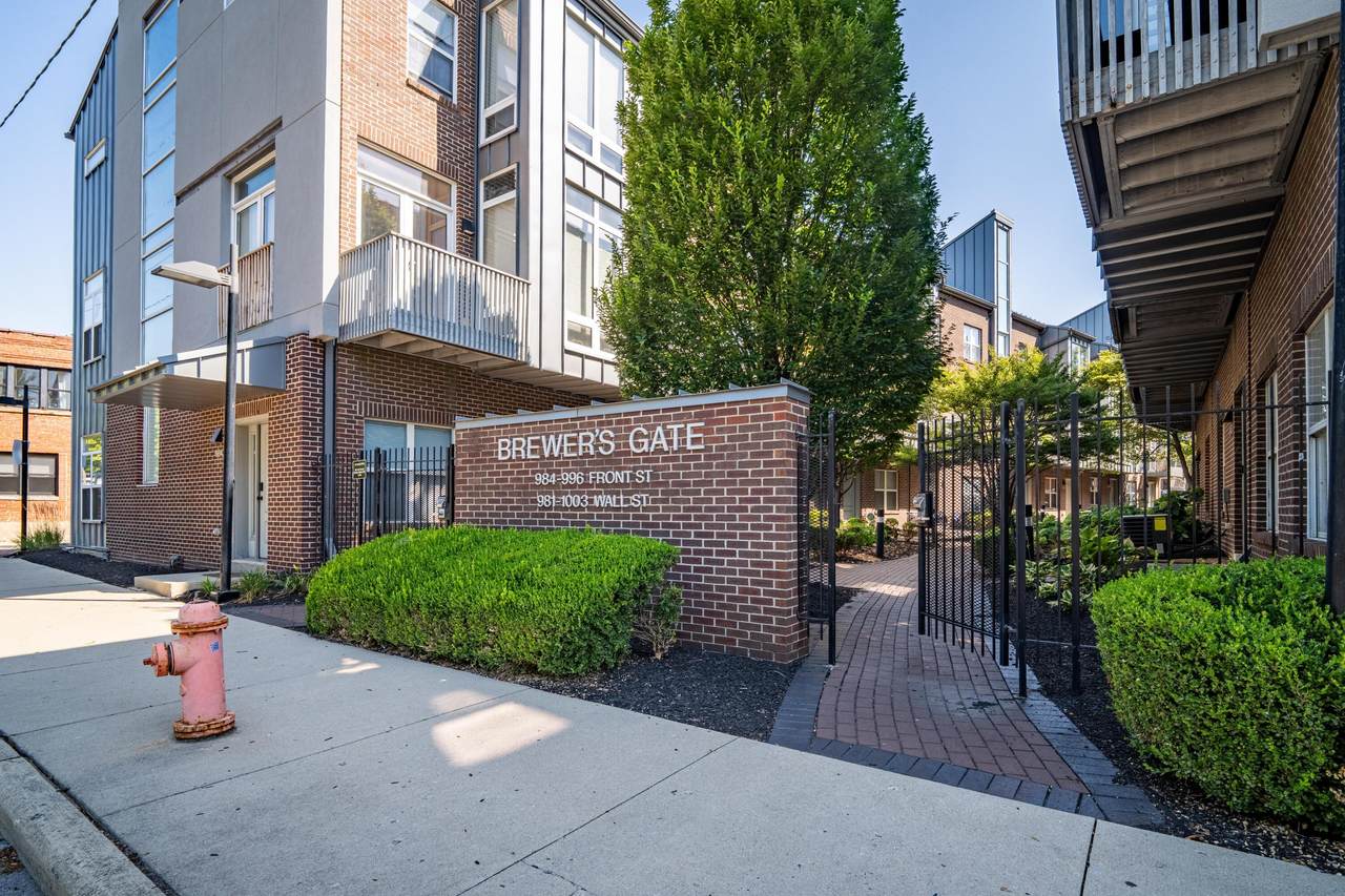 995 Wall Street - Photo 1