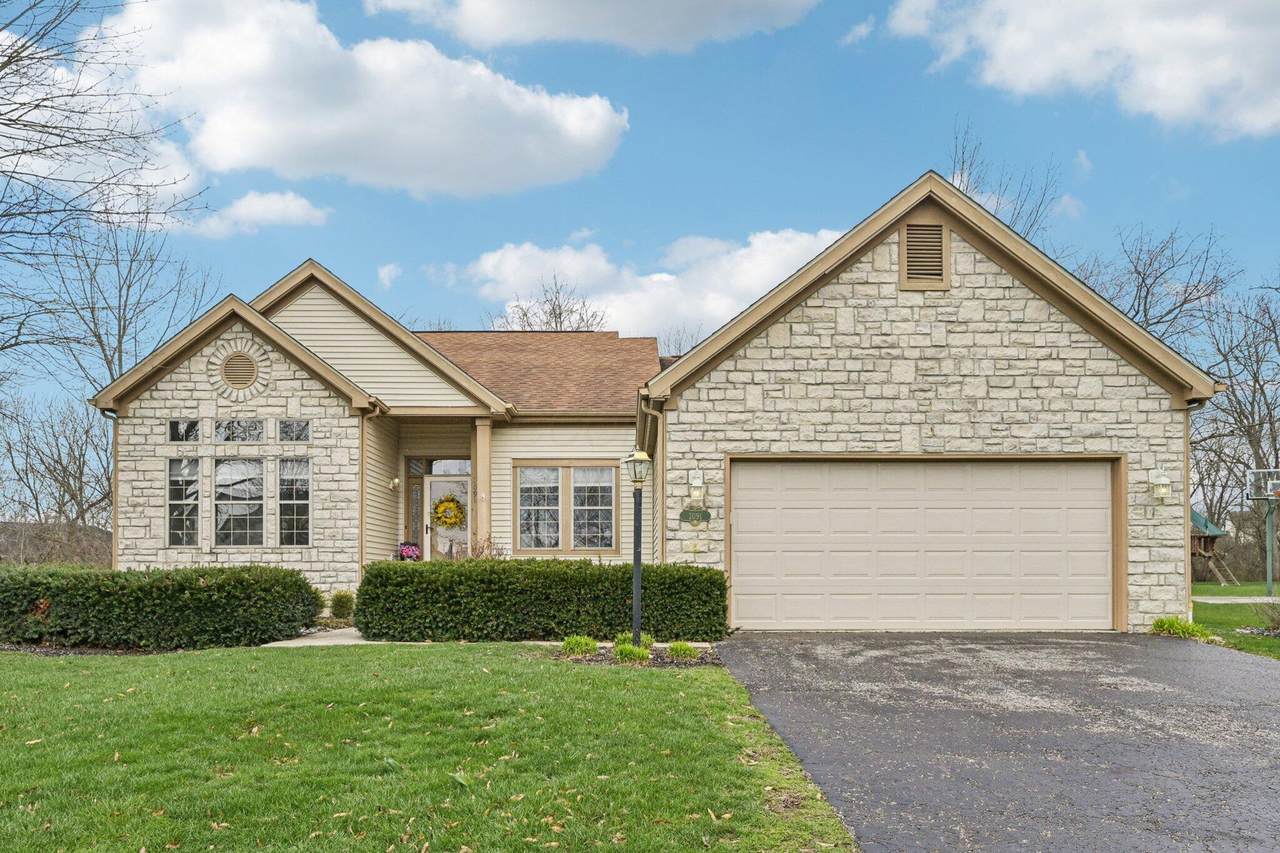 2091 Mayflower Circle - Photo 1