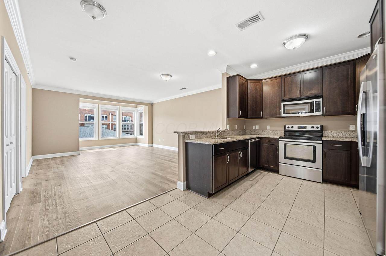 925-207 Ingleside Avenue - Photo 1